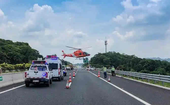 红花岗区高速公路汽车救援案例